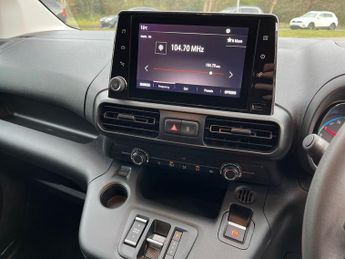 Vauxhall Combo E 2300 50kwh Prime Panel Van 5dr Electric Auto L1 (7.4kw Charger) 