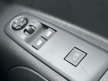 Vauxhall Combo E 2300 50kwh Prime Panel Van 5dr Electric Auto L1 (7.4kw Charger) 