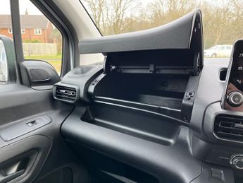 Vauxhall Combo E 2300 50kwh Prime Panel Van 5dr Electric Auto L1 (7.4kw Charger) 