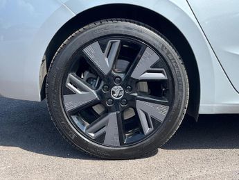 Vauxhall Astra Electric 54kwh Gs Hatchback 5dr Electric Auto (156 Ps)