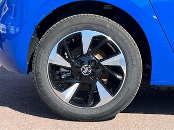 Vauxhall Corsa Electric 50kwh Design Hatchback 5dr Electric Auto (136 Ps)
