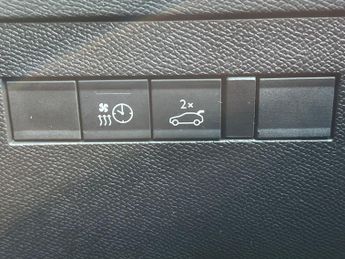 Vauxhall Astra Electric 54kwh Ultimate Sports Tourer 5dr Electric Auto (156 Ps)