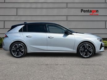 Vauxhall Astra Electric 54kwh Ultimate Hatchback 5dr Electric Auto (156 Ps)