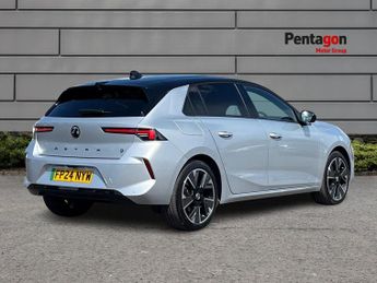 Vauxhall Astra Electric 54kwh Ultimate Hatchback 5dr Electric Auto (156 Ps)