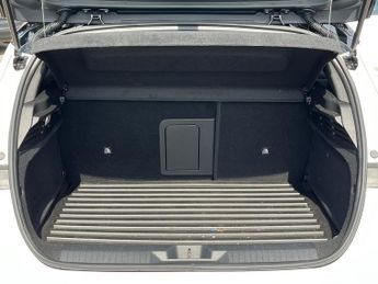 Vauxhall Astra Electric 54kwh Ultimate Hatchback 5dr Electric Auto (156 Ps)