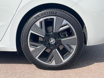 Vauxhall Astra Electric 54kwh Ultimate Hatchback 5dr Electric Auto (156 Ps)