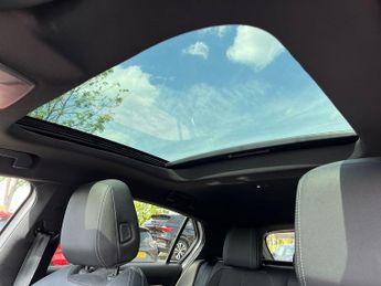 Vauxhall Astra Electric 54kwh Ultimate Hatchback 5dr Electric Auto (156 Ps)