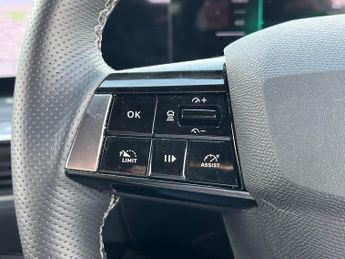 Vauxhall Astra Electric 54kwh Ultimate Hatchback 5dr Electric Auto (156 Ps)