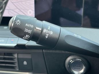 Vauxhall Astra Electric 54kwh Ultimate Hatchback 5dr Electric Auto (156 Ps)