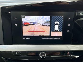 Vauxhall Mokka Electric 50kwh Design Suv 5dr Electric Auto (136 Ps)