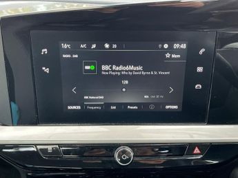 Vauxhall Mokka Electric 50kwh Design Suv 5dr Electric Auto (136 Ps)