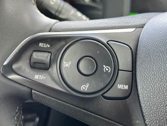 Vauxhall Mokka Electric 50kwh Design Suv 5dr Electric Auto (136 Ps)