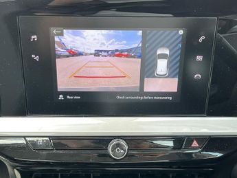 Vauxhall Mokka Electric 50kwh Design Suv 5dr Electric Auto (136 Ps)