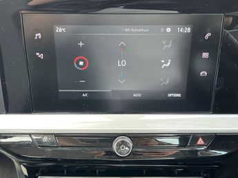 Vauxhall Mokka Electric 50kwh Design Suv 5dr Electric Auto (136 Ps)