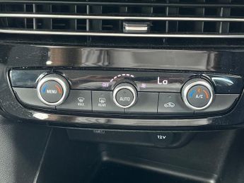 Vauxhall Mokka Electric 50kwh Design Suv 5dr Electric Auto (136 Ps)