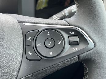 Vauxhall Mokka Electric 50kwh Design Suv 5dr Electric Auto (136 Ps)
