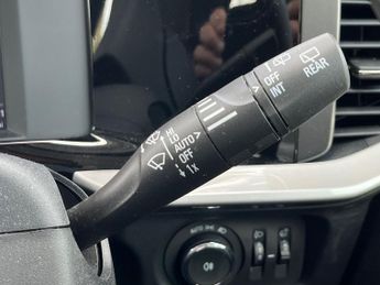 Vauxhall Mokka Electric 50kwh Design Suv 5dr Electric Auto (136 Ps)