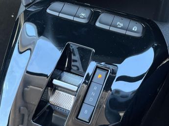 Vauxhall Corsa Electric 50kwh Design Hatchback 5dr Electric Auto (136 Ps)