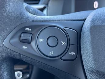 Vauxhall Corsa Electric 50kwh Design Hatchback 5dr Electric Auto (136 Ps)