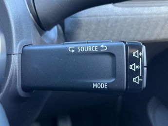 Renault Clio 1.6 E Tech Techno Hatchback 5dr Petrol Hybrid Auto Euro 6 (s/s) 