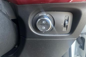 Vauxhall Mokka Electric 50kwh Sri Premium Suv 5dr Electric Auto (136 Ps)