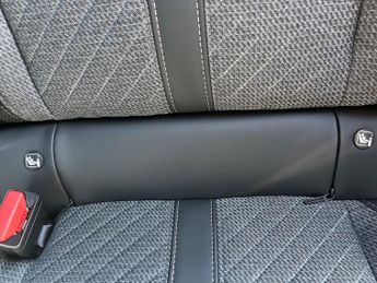 Peugeot E 2008 50kwh Allure Suv 5dr Electric Auto (7kw Charger) (136 Ps)