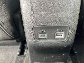 Peugeot E 2008 50kwh Allure Suv 5dr Electric Auto (7kw Charger) (136 Ps)