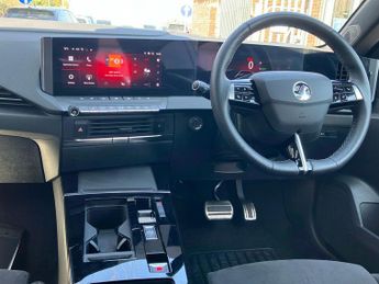 Vauxhall Astra Electric 54kwh Ultimate Hatchback 5dr Electric Auto (156 Ps)