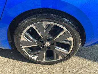 Vauxhall Astra Electric 54kwh Ultimate Hatchback 5dr Electric Auto (156 Ps)