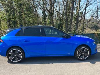 Vauxhall Astra Electric 54kwh Ultimate Hatchback 5dr Electric Auto (156 Ps)