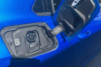 Vauxhall Astra Electric 54kwh Ultimate Hatchback 5dr Electric Auto (156 Ps)