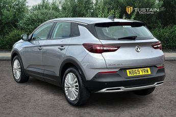 Vauxhall Grandland X 1.2 Turbo Business Edition Nav Suv 5dr Petrol Auto Euro 6 (s/s) 
