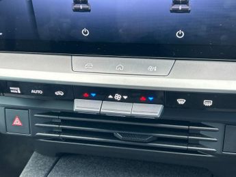 Vauxhall Grandland Electric 73kwh Gs Suv 5dr Electric Auto (213 Ps)