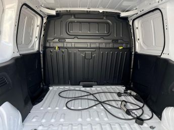Vauxhall Combo E 52kwh Pro Xl Panel Van 6dr Electric Auto Lwb (7.4kw Charger) (13