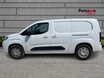 Vauxhall Combo E 52kwh Pro Xl Panel Van 6dr Electric Auto Lwb (7.4kw Charger) (13
