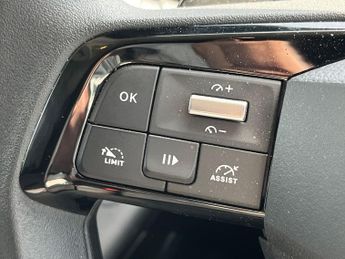 Vauxhall Combo E 52kwh Pro Xl Panel Van 6dr Electric Auto Lwb (7.4kw Charger) (13