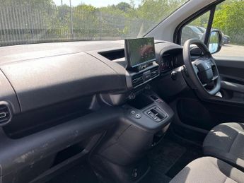 Vauxhall Combo E 52kwh Pro Xl Panel Van 6dr Electric Auto Lwb (7.4kw Charger) (13