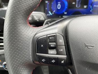 Ford Kuga 1.5 Ecoblue St Line Suv 5dr Diesel Auto Euro 6 (s/s) (120 Ps)