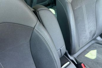 Vauxhall Crossland 1.2 Turbo Ultimate Suv 5dr Petrol Auto Euro 6 (s/s) (130 Ps)