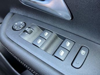Vauxhall Mokka Electric 50kwh Gs Suv 5dr Electric Auto (136 Ps)