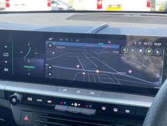 Vauxhall Grandland Electric 73kwh Ultimate Suv 5dr Electric Auto (213 Ps)