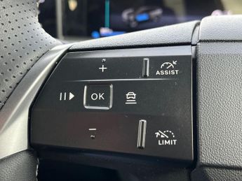 Vauxhall Grandland Electric 73kwh Ultimate Suv 5dr Electric Auto (213 Ps)