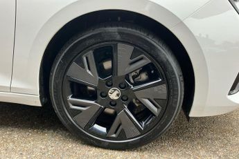 Vauxhall Astra Electric 54kwh Gs Hatchback 5dr Electric Auto (156 Ps)