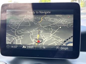 Mercedes Benz Gla 2.1 Gla220d Amg Line (executive) Suv 5dr Diesel 7g Dct 4matic Eu