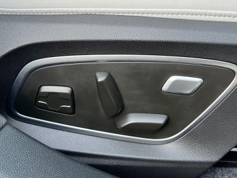 Renault Scenic E Tech Long Range 87kwh Iconic Suv 5dr Electric Auto (220 Ps)