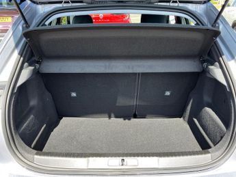 Vauxhall Mokka Electric 50kwh Design Suv 5dr Electric Auto (136 Ps)