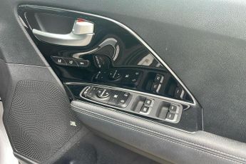 Kia Niro Self Charging Hybrid 1.6 Gdi 4 Suv 5dr Petrol Hybrid Dct Euro 6 (s/s) (139 Bhp)