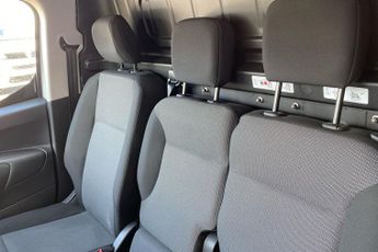 Vauxhall Combo Electric 2300 50kwh Pro Panel Van 5dr Electric Auto L1 (7.4kw Charger) (1