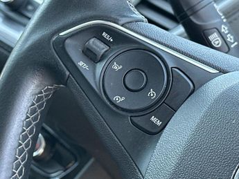 Vauxhall Grandland X 1.2 Turbo Sri Nav Suv 5dr Petrol Auto Euro 6 (s/s) (130 Ps)