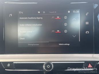 Vauxhall Mokka Electric 50kwh Se Premium Suv 5dr Electric Auto (136 Ps)